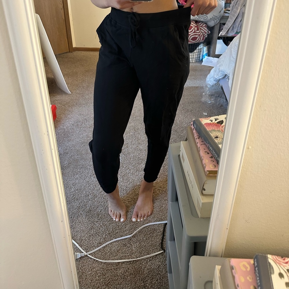 Fashion Nova Joggers. (Small)